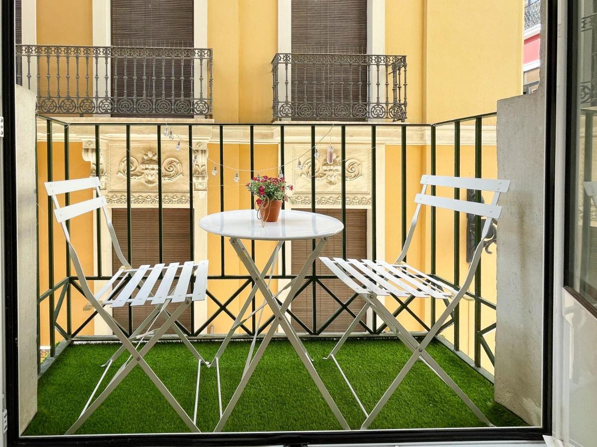 Apartamento Con Mucho Encanto En Pleno Centro Alicante Exterior photo