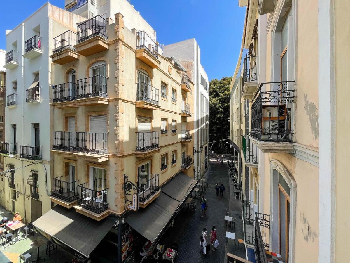 Apartamento Con Mucho Encanto En Pleno Centro Alicante Exterior photo