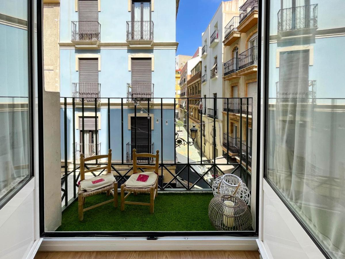 Apartamento Con Mucho Encanto En Pleno Centro Alicante Exterior photo